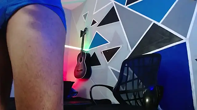 MagnusFrost online show from November 2025 04:00:01 AM