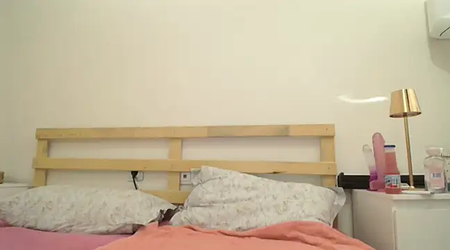 yaprakmericc online show from February 2025 06:34:02 PM