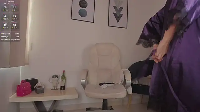 LynnSam  online show from March 2025 06:23:02 PM