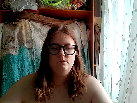 Snapshot of DesireMelissa chatting on May 2026 06:29:01 AM DesireMelissa online show from May 2026 06:29:01 AM
