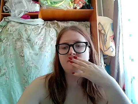 Snapshot of DesireMelissa chatting on May 2026 05:03:01 AM DesireMelissa online show from May 2026 05:03:01 AM