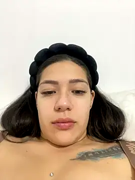 Latina vanessa online show from October 2025 04:13:02 AM