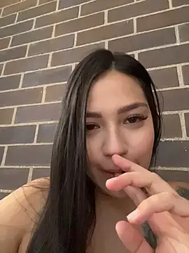Snapshot of Latina_vanessa chatting on May 2026 04:24:02 PM Latina vanessa online show from May 2026 04:24:02 PM
