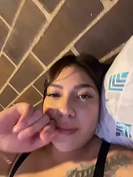 Snapshot of Latina_vanessa chatting on May 2026 03:36:02 AM Latina vanessa online show from May 2026 03:36:02 AM