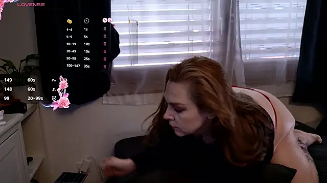 Snapshot of Big_Beautiful_MILF chatting on September 2025 12:51:01 PM Big Beautiful MILF online show from September 2025 12:51:01 PM