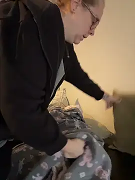 Snapshot of Big_Beautiful_MILF chatting on November 2025 12:16:01 PM Big Beautiful MILF online show from November 2025 12:16:01 PM