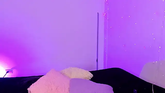 Amypond   online show from March 2026 10:27:02 PM