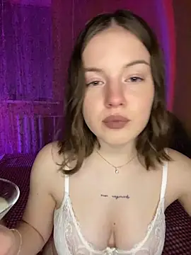 Snapshot of MizantropLos chatting on November 2025 10:30:01 PM MizantropLos online show from November 2025 10:30:01 PM