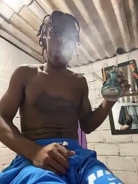 Larry-n-clouds online show from November 2025 03:05:01 AM