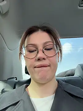 RinaCat online show from April 2026 05:57:01 AM