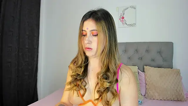 Snapshot of Nicol_Swift_ chatting on October 2025 11:56:02 PM Nicol Swift online show from October 2025 11:56:02 PM