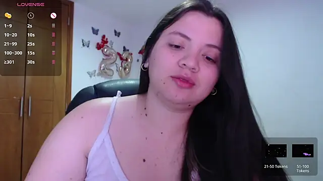 Snapshot of Sarahros1 chatting on February 2025 04:59:01 AM Sarahros1 online show from February 2025 04:59:01 AM