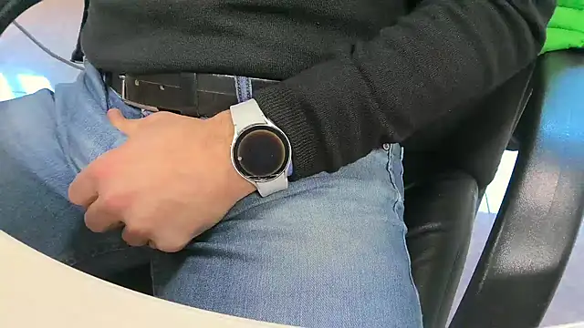 alessandroman2114 online show from February 2025 11:30:01 AM