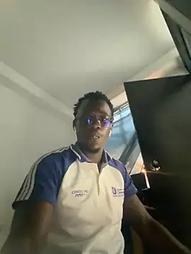 Snapshot of _Lowmaypalacios chatting on March 2026 10:20:01 PM Lowmaypalacios online show from March 2026 10:20:01 PM