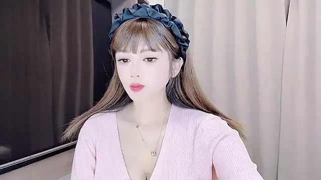 VIWVI online show from October 2025 04:56:02 AM