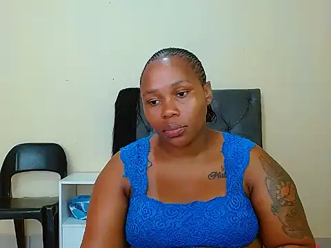 curvycloe1 online show from March 2025 08:59:01 AM