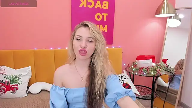 Snapshot of EvaMoran chatting on January 2025 08:06:01 AM EvaMoran online show from January 2025 08:06:01 AM