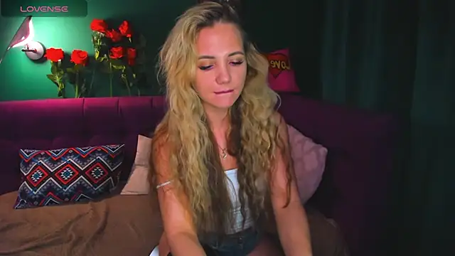 Snapshot of EvaMoran chatting on February 2025 05:19:01 AM EvaMoran online show from February 2025 05:19:01 AM