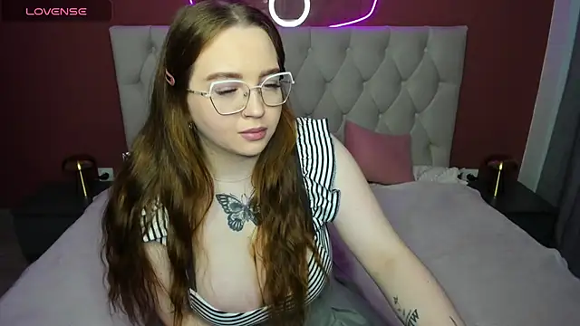 Emma adorablle online show from March 2025 04:07:02 AM