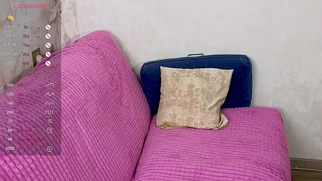 TrissMerigold9 online show from September 2025 07:46:02 PM