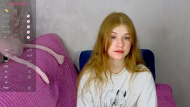 TrissMerigold9 online show from September 2025 06:18:02 PM