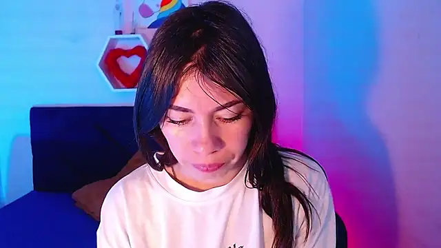 AnnaliOlsenX online show from December 2024 01:11:02 PM