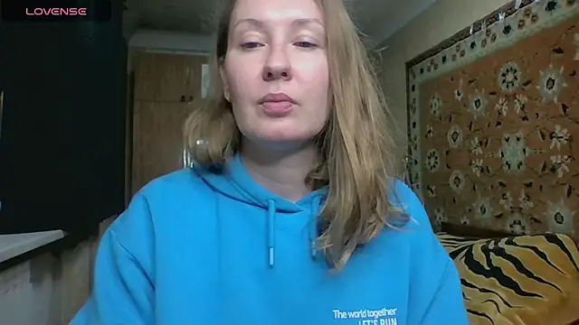 AnnaXLovers online show from October 2025 02:18:02 PM