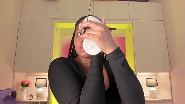 tamaraa smiith online show from January 2026 01:16:02 PM