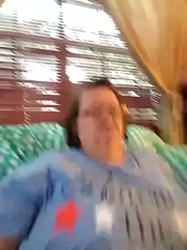 Snapshot of Bayou_Woman68 chatting on June 2026 10:45:02 PM Bayou Woman68 online show from June 2026 10:45:02 PM