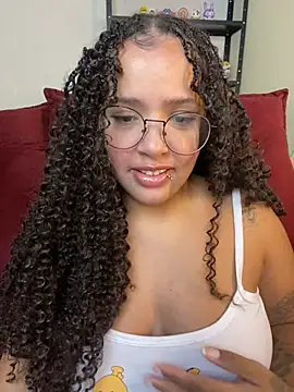 Snapshot of 99_Lilith chatting on May 2026 12:41:02 AM 99 Lilith online show from May 2026 12:41:02 AM