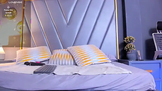 BrendaAdams  online show from February 2026 10:38:01 AM