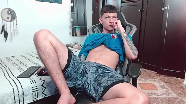 aaron blug online show from December 2024 09:02:02 PM