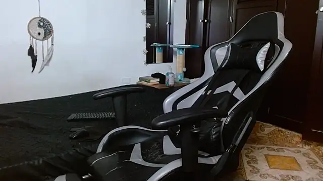 aaron blug online show from January 2025 02:20:02 AM