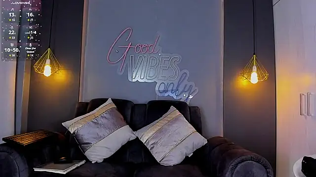 Snapshot of LOLIITA__LOVE chatting on December 2025 05:55:02 PM LOLIITA LOVE online show from December 2025 05:55:02 PM