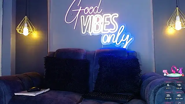 Snapshot of LOLIITA__LOVE chatting on February 2026 06:03:01 PM LOLIITA LOVE online show from February 2026 06:03:01 PM