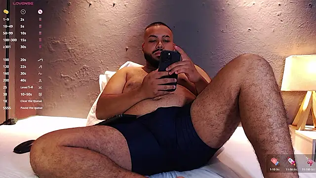 Snapshot of DilanJonnes_ chatting on February 2026 11:41:02 PM DilanJonnes online show from February 2026 11:41:02 PM