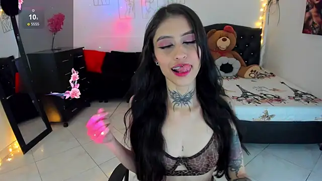 Snapshot of Melanny_lopez18 chatting on May 2026 05:04:01 AM Melanny lopez18 online show from May 2026 05:04:01 AM