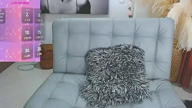 Snapshot of Isabelhot1 chatting on February 2025 12:59:01 AM Isabelhot1 online show from February 2025 12:59:01 AM