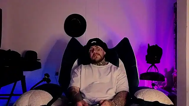 Ash gusbig online show from February 2026 03:21:02 AM