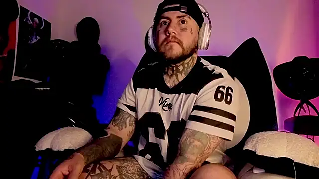 Ash gusbig online show from February 2026 01:35:02 AM