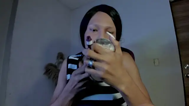 carolinemiller7 online show from December 2025 09:11:01 PM