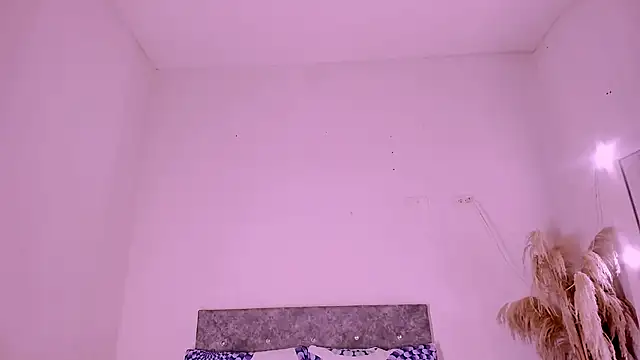 Snapshot of carolinemiller7 chatting on May 2026 07:37:02 AM carolinemiller7 online show from May 2026 07:37:02 AM