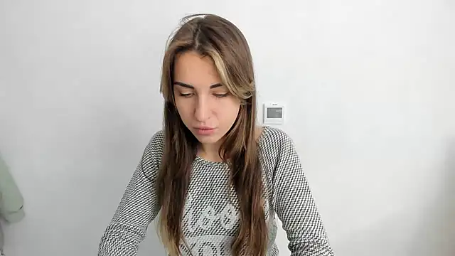 Summmmersky online show from February 2025 09:09:01 AM