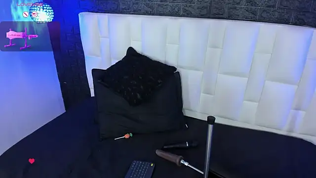 Abbyadams online show from October 2025 03:20:01 AM