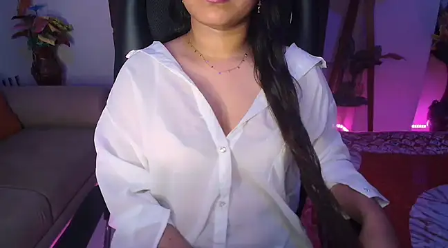 Most-Beautiful-Queen online show from March 2025 06:45:01 PM