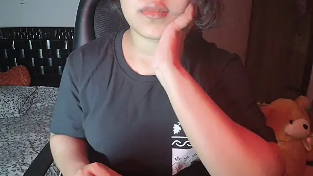 Most-Beautiful-Queen online show from October 2025 06:16:02 PM