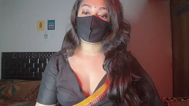 Most-Beautiful-Queen online show from November 2025 07:35:02 PM