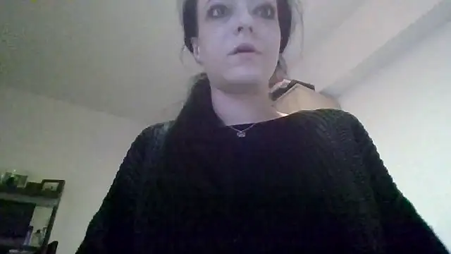 Snapshot of IzabelllNoir chatting on January 2025 09:09:01 PM IzabelllNoir online show from January 2025 09:09:01 PM
