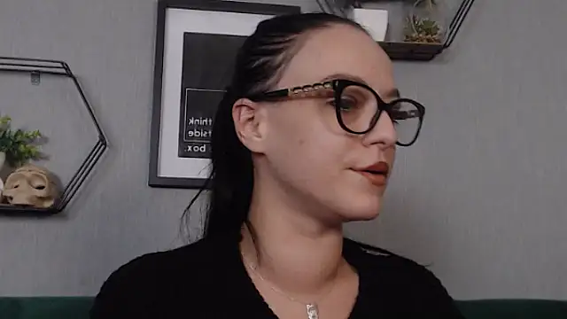 Snapshot of IzabelllNoir chatting on January 2025 08:46:02 AM IzabelllNoir online show from January 2025 08:46:02 AM