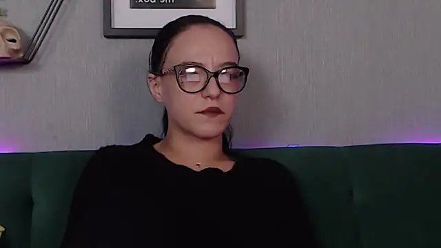 Snapshot of IzabelllNoir chatting on February 2025 12:58:01 PM IzabelllNoir online show from February 2025 12:58:01 PM